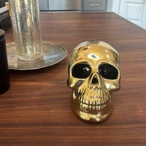 Skull decor gold